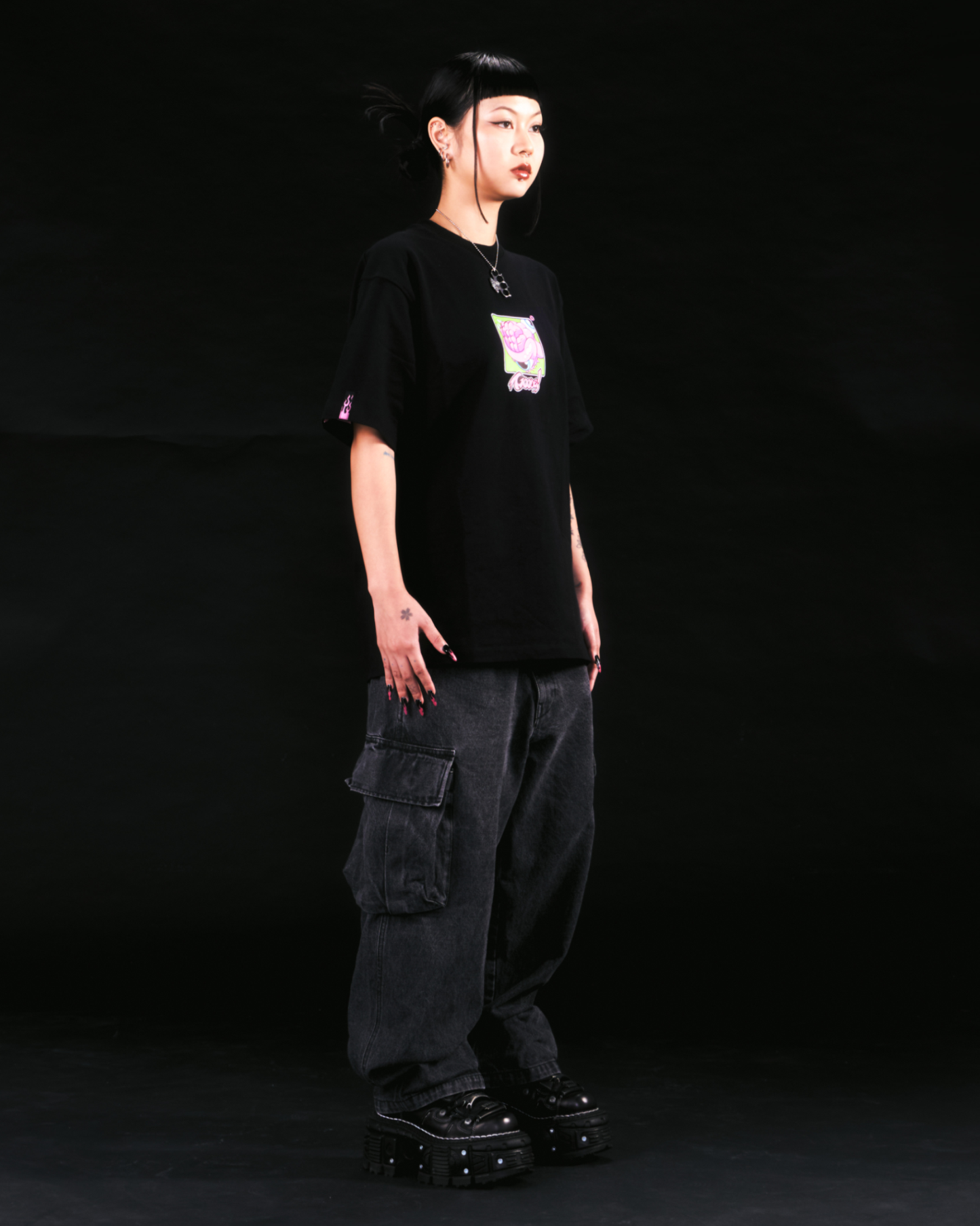 GOOSE! GREEN BG TEE (BLACK)